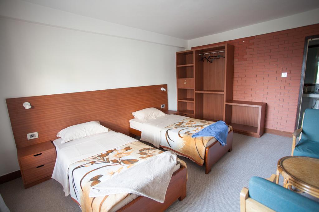 Maya Guest House Thimi Ngoại thất bức ảnh